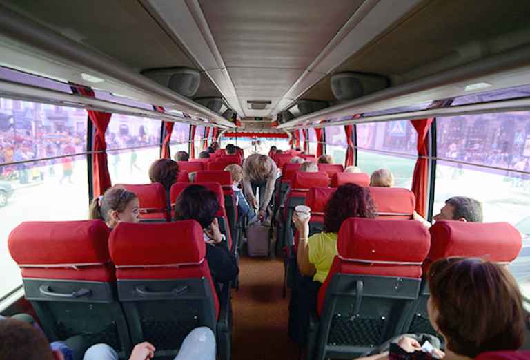 Пассажирские перевозки на автобусе из Россия, Санкт-Петербург в Ливан, Рига