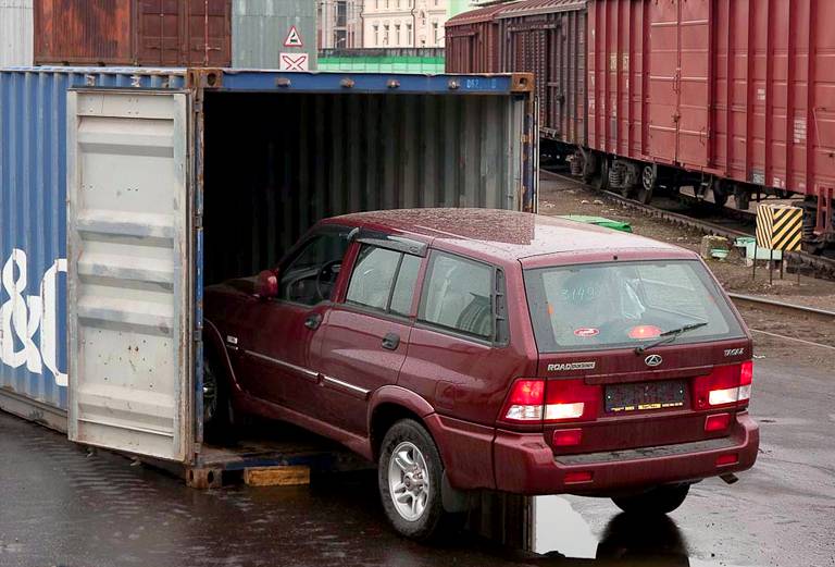 Отправить в контейнере автомобиль стоимость из Санкт-Петербурга в Челябинск