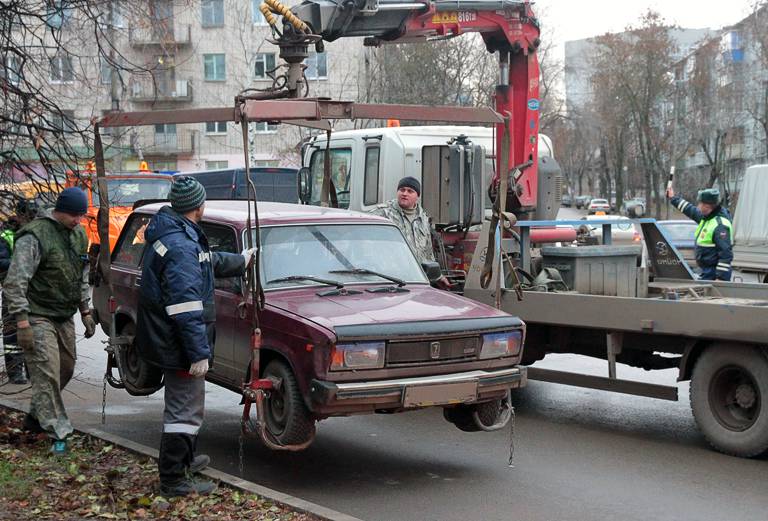 Эвакуатор для автомобиля   додж интрепид седан из Лазаревского в Москву